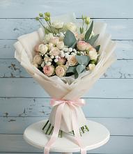 Букет цветов из:  Розы и Лизиантусы #REPLACE_PRED# Мяундже