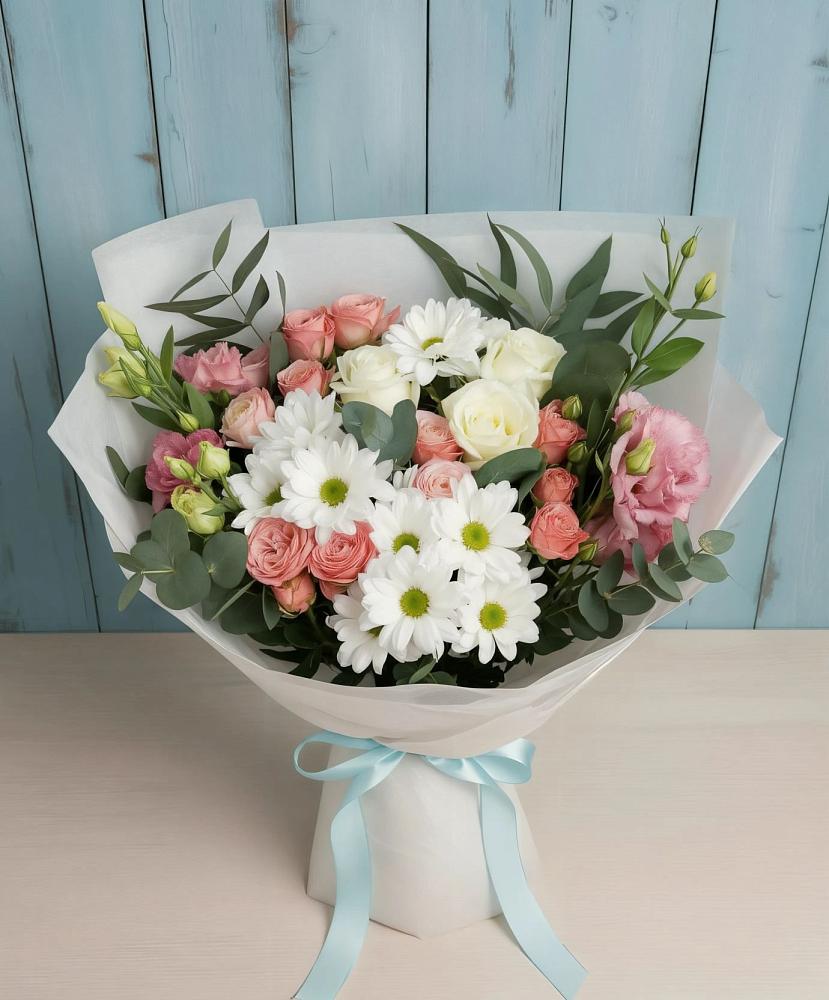 Букет цветов из: Розы, Лизиантусы и Хризантемы в Мяундже