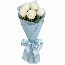 Букет 5 Белых роз Проуд в Мяундже
