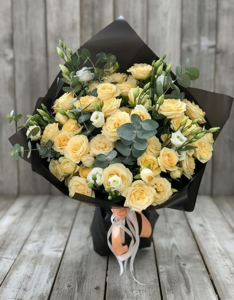 Букет цветов из: Розы и Лизиантусы в Мяундже