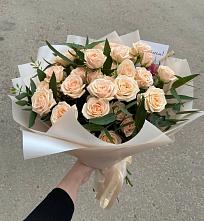 Букет Кремовые розы Латте в Мяундже