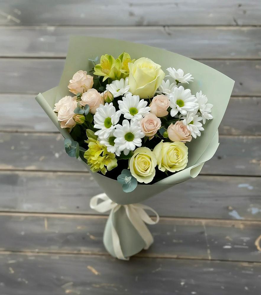 Букет цветов из: Альстромерии, Розы и Хризантемы в Мяундже