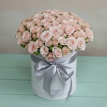 Цветочная композиция из Розы в шляпной коробке в Мяундже