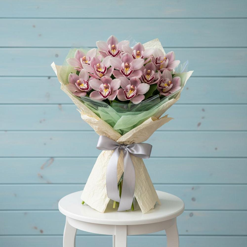 Букет цветов из: Орхидеи и Розы в Мяундже