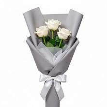 Букет 3 белые розы в Мяундже