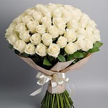 Букет 101 беля роза Белоснежка в Мяундже