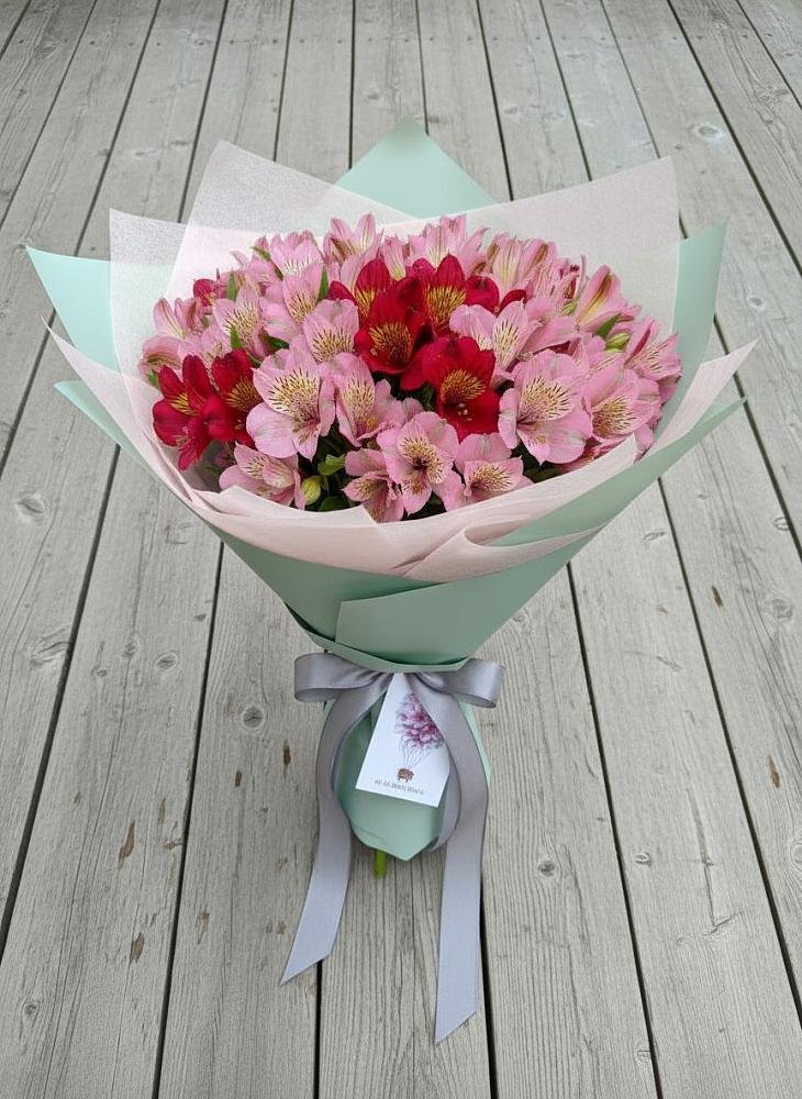 Букет цветов из: Альстромерии в Мяундже