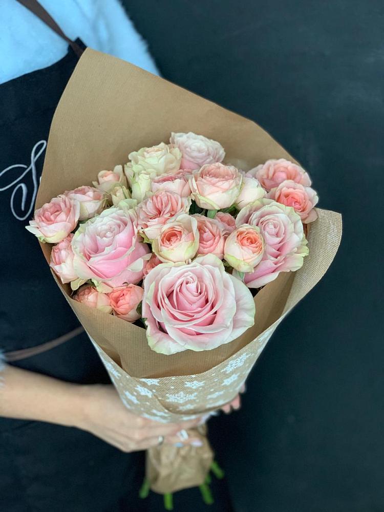 Букет цветов из: Хризантемы и Розы в Мяундже