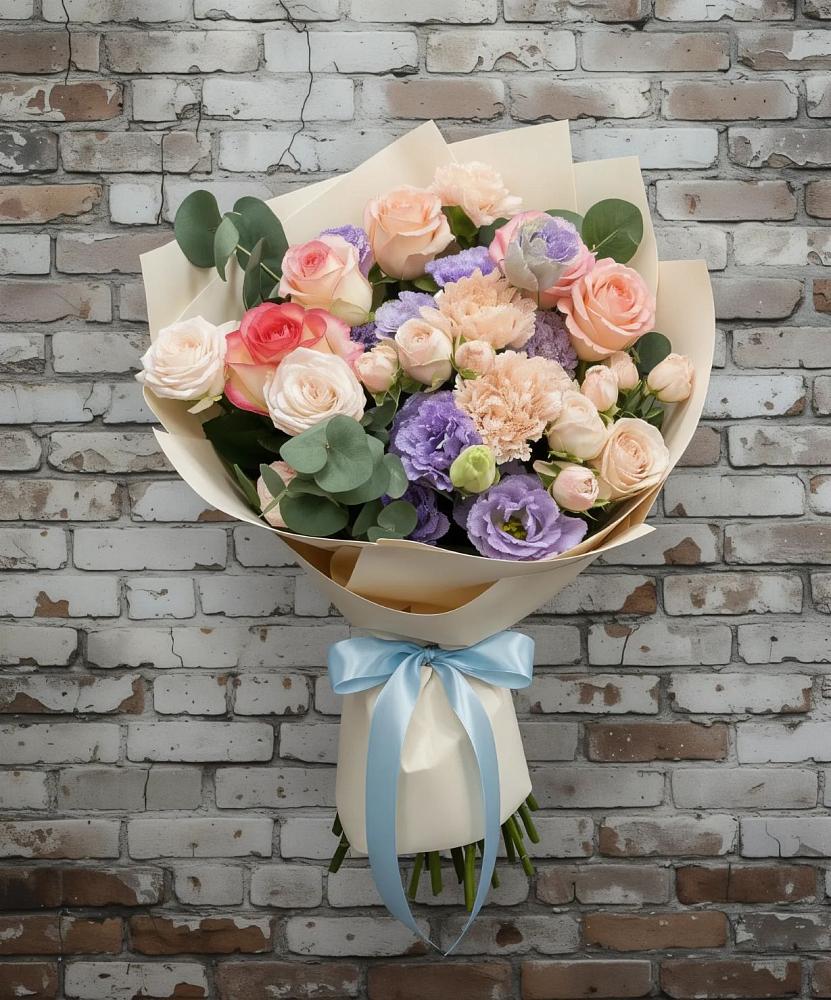 Букет цветов из: Розы, Лизиантусы и Гвоздики в Мяундже