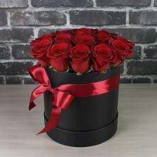 Цветочная композиция из Розы в шляпной коробке в Мяундже