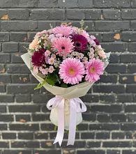 Букет цветов из:  Герберы и Хризантемы #REPLACE_PRED# Мяундже