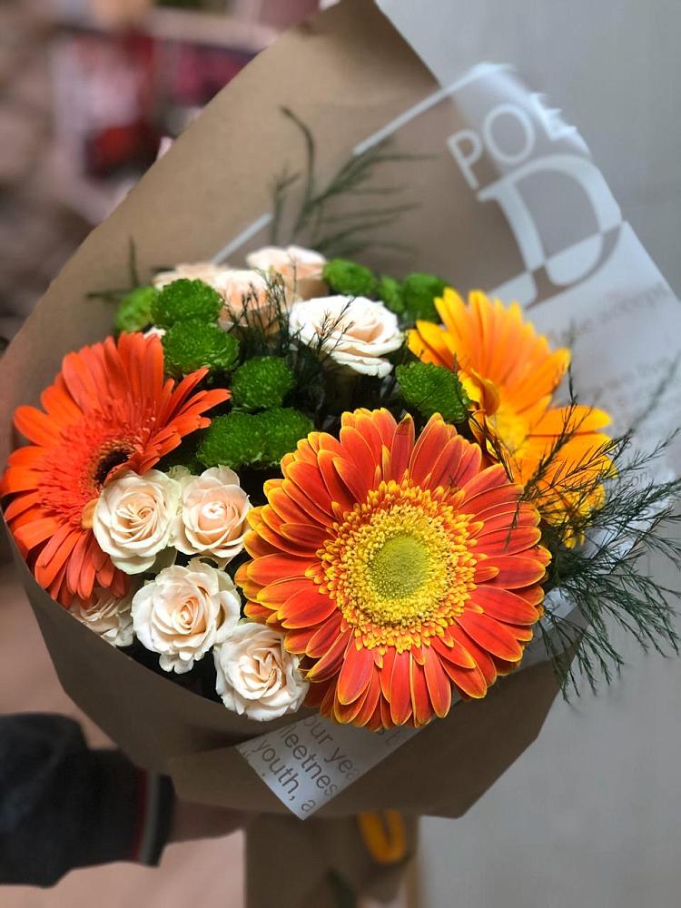 Букет цветов из: Герберы, Хризантемы и Розы в Мяундже