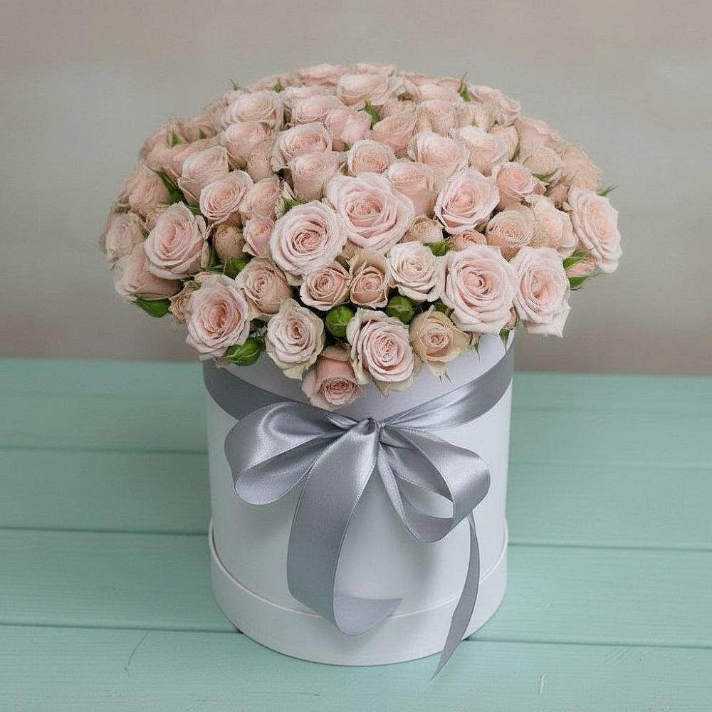 Цветочная композиция из Розы в шляпной коробке в Мяундже